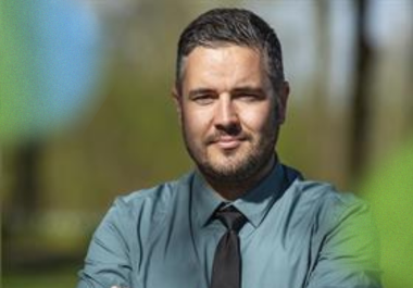Danny Dik is eigenaar van DDM Finance in Zevenbergen. Danny verzorgt met zijn administratiekantoor de financiële administratie voor bedrijven. Maakt jaarrekeningen en doet belastingaangiftes voor MKB bedrijven en zzp-ers.